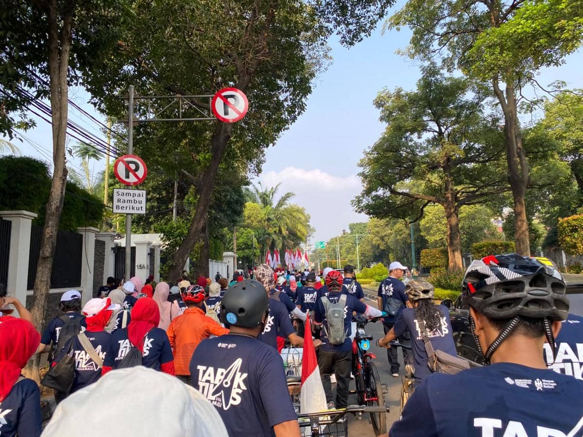Peserta Tapak Tilas menyusuri jejak proklamasi dalam kegiatan mengenang sejarah kemerdekaan Indonesia.