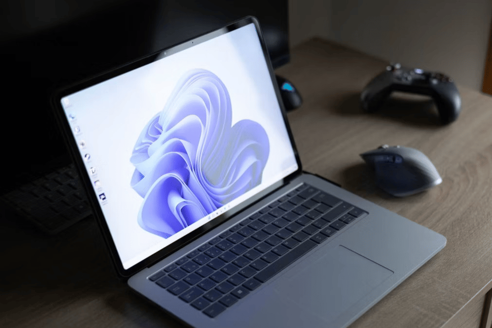 ilustrasi laptop