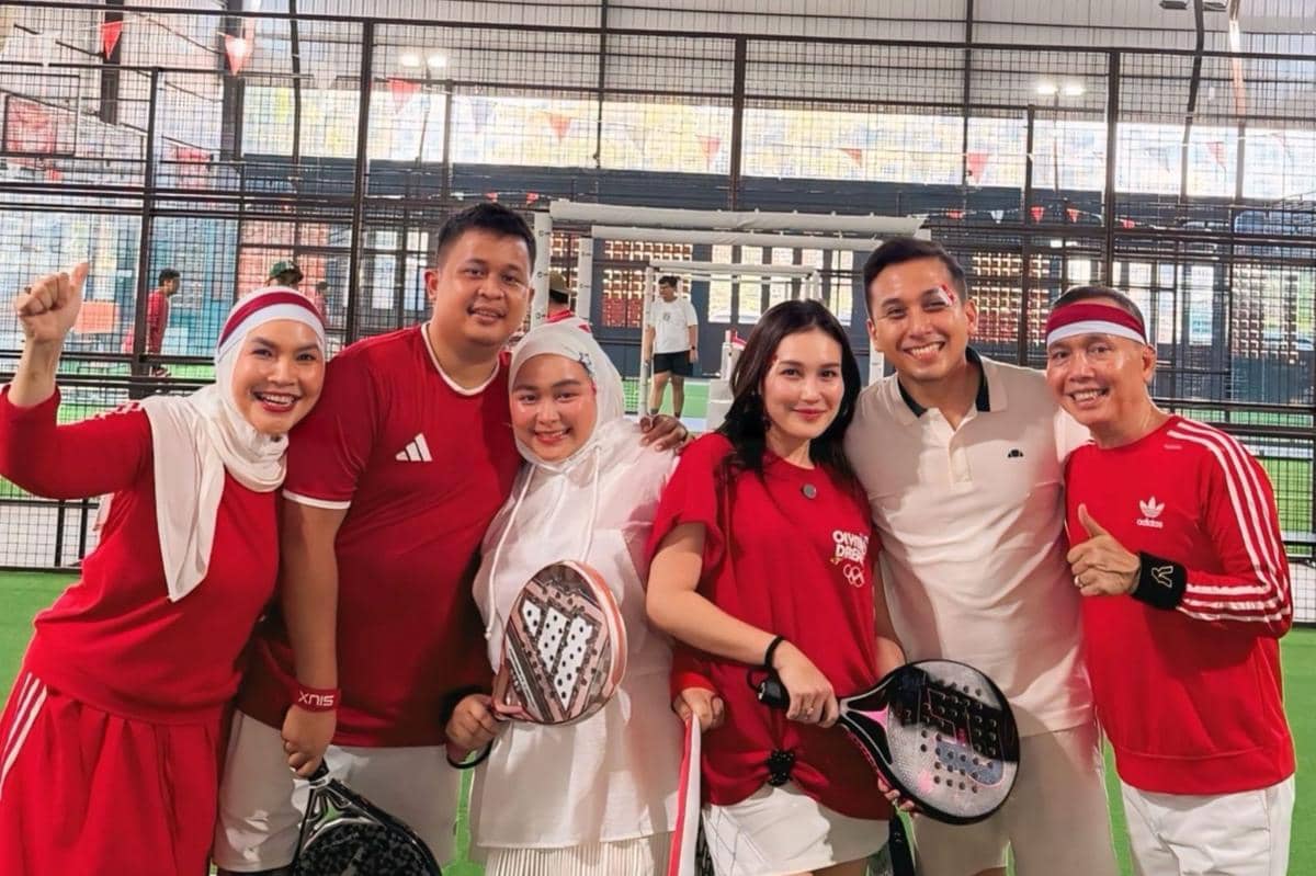7 Potret Ayu Ting Ting Rayakan HUT RI ke-81 dengan Lomba Padel