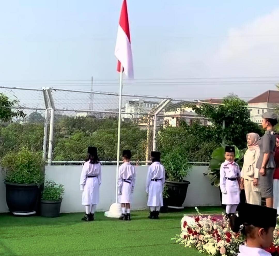potret Yuni Shara rayakan HUT RI ke-81 di Paud Cahaya Permata Abadi