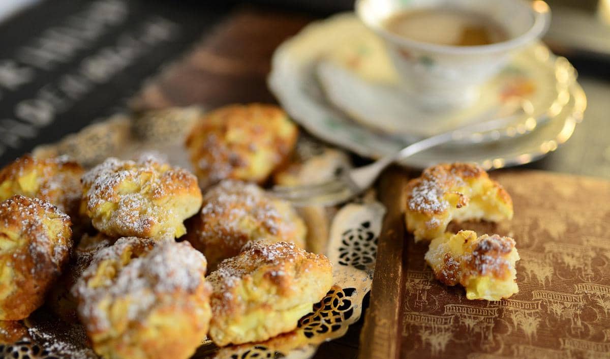Resep Scones Kelapa Gula Aren, Manisnya Pas Gak Bikin Enek