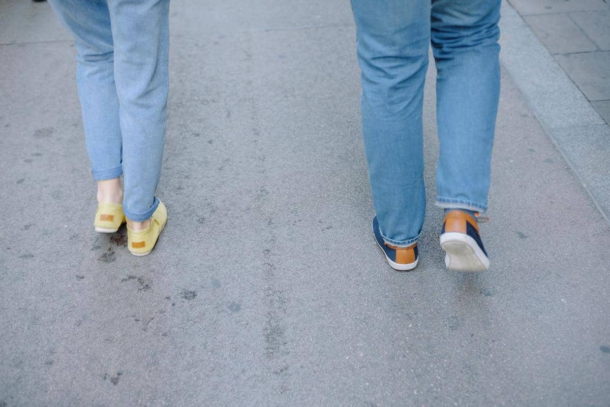5 Rekomendasi Sepatu Jalan dengan Desain Unik, Nyaman Dipakai Seharian