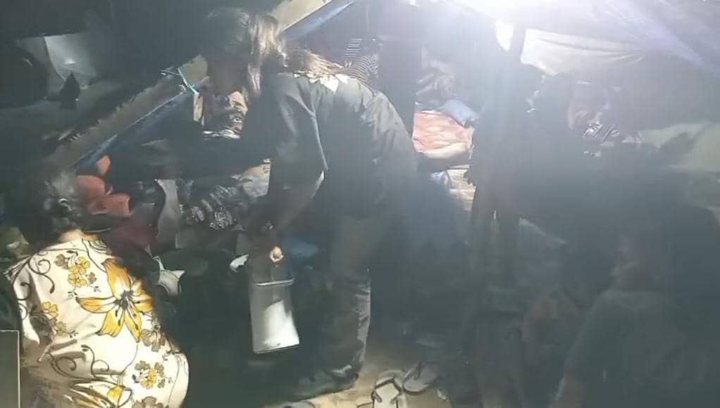 Ratusan Pengungsi di Nagekeo Terisolasi di Perbukitan tanpa Bantuan