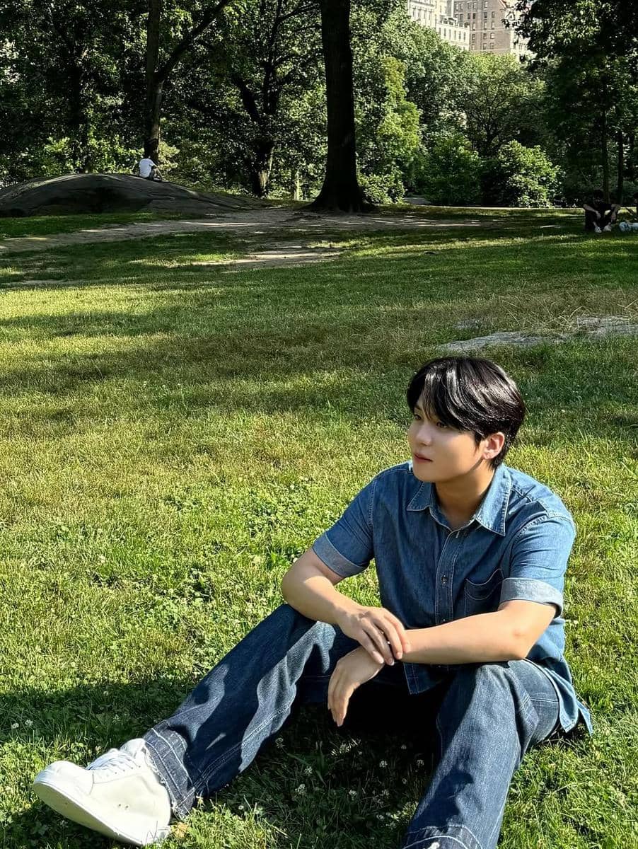 cara Jongho ATEEZ mix and match kemeja