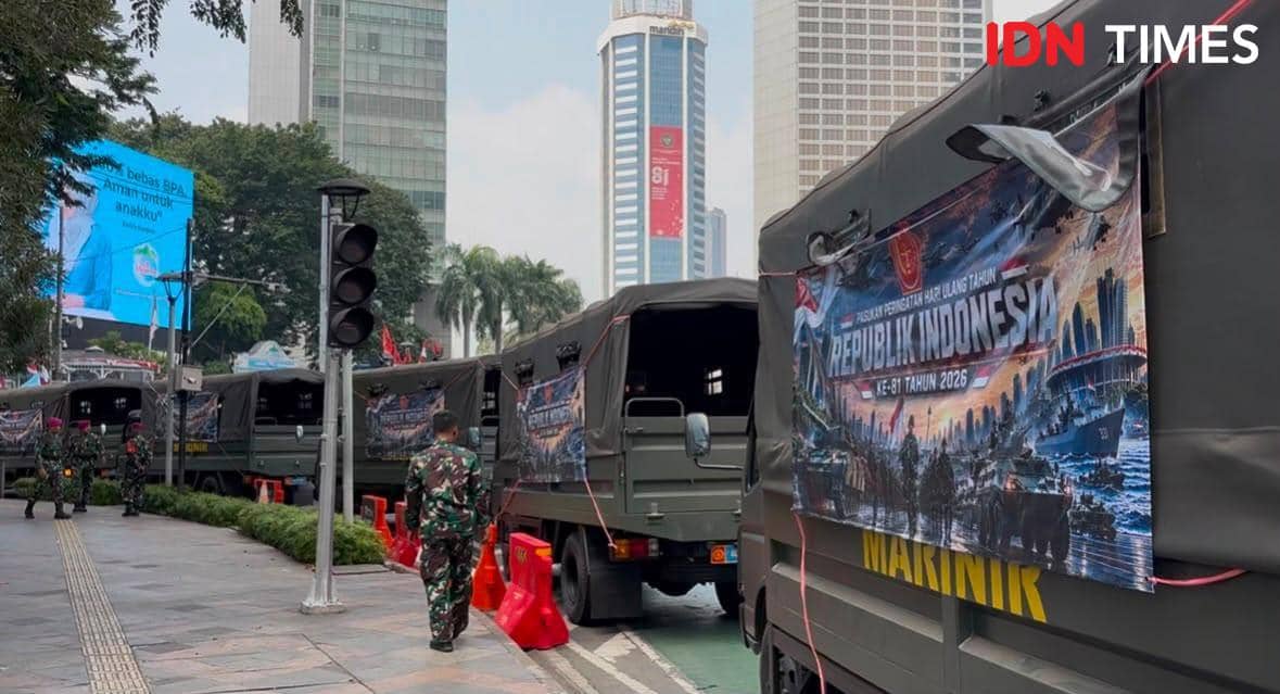 Personel Polisi-Marinir Siaga Jelang Demo BEM UI di Bundaran HI