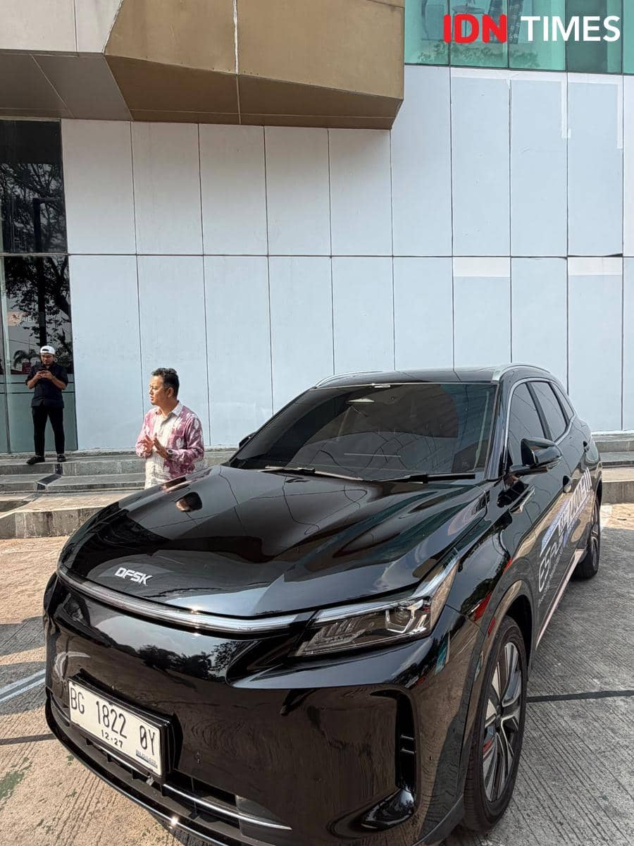 Pengenalan mobil terbaru DFSK E5 di Palembang Icon Mall