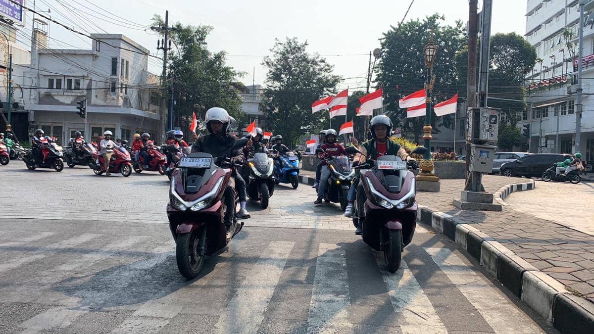 Ribuan Bikers Honda PCX Rayakan HUT ke-81 RI