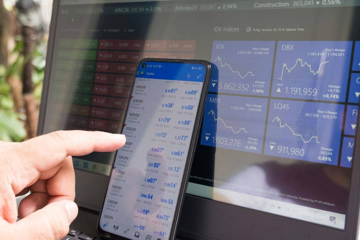 ilustrasi investasi saham