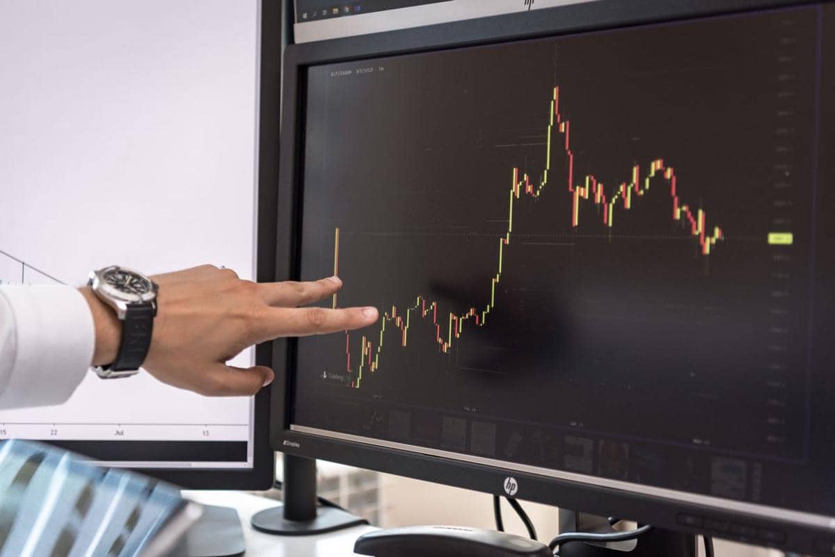 5 Faktor yang Bisa Membuat Valuasi Saham Berubah, Bukan Cuma Soal Laba