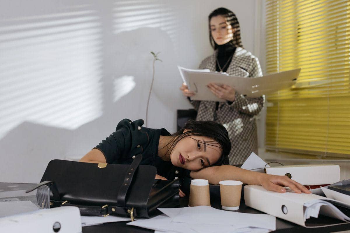 Hustle Culture Menguras Hidup, Saatnya Lawan Eksploitasi Modern