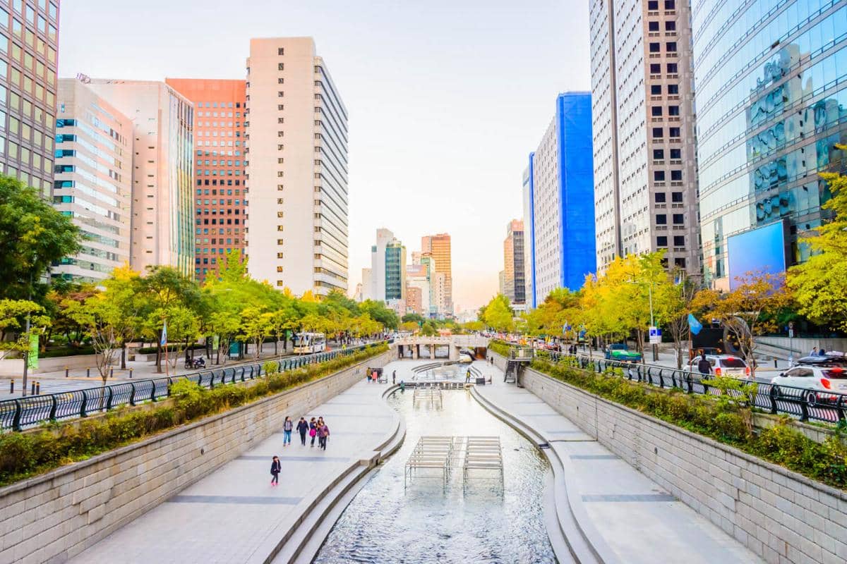 ilustrasi Cheonggyecheon Stream, Seoul, Korea Selatan