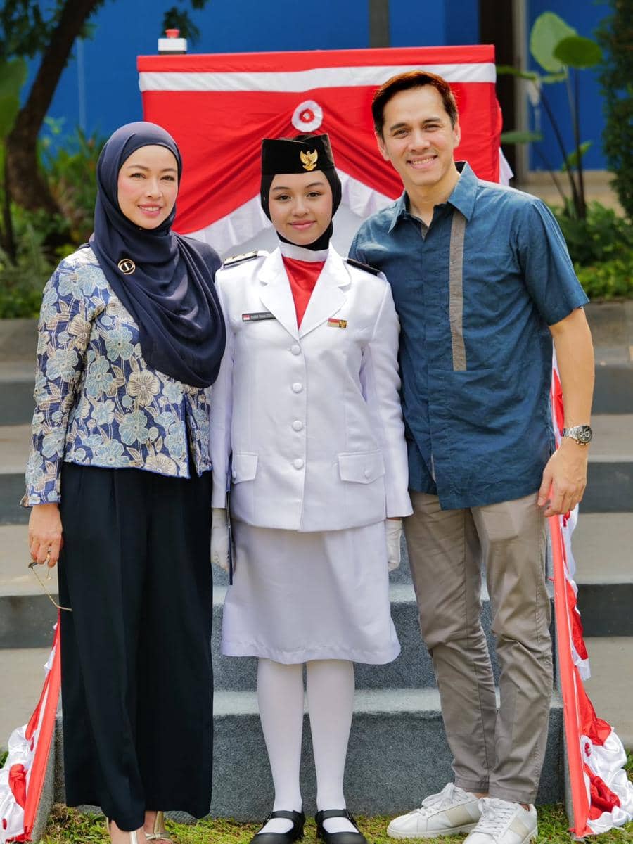 Shanika anak Rionaldo Stokhorst jadi petugas upacara bendera