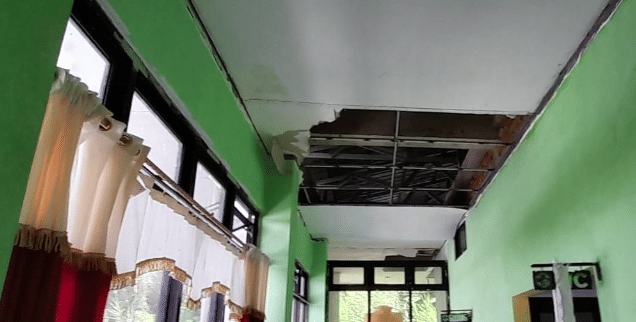Kondisi Puskesmas yang terdampak gempa di Manggarai, NTT. 