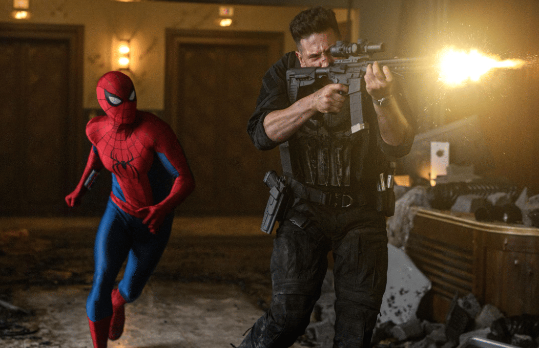 Spider-Man dan The Punisher menghadapi Hulk di dalam Markas Damage Control dalam adegan Spider-Man: Brand New Day.