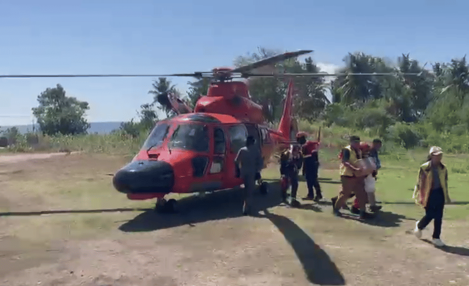 Basarnas Kerahkan Helikopter Dauphin Evakuasi Korban Gempa Manggarai Timur NTT
