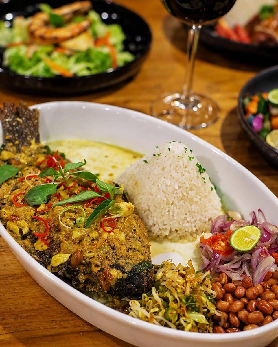 menu mujair nyat-nyat di Lakeview Restaurant (instagram.com/lakeviewbali)