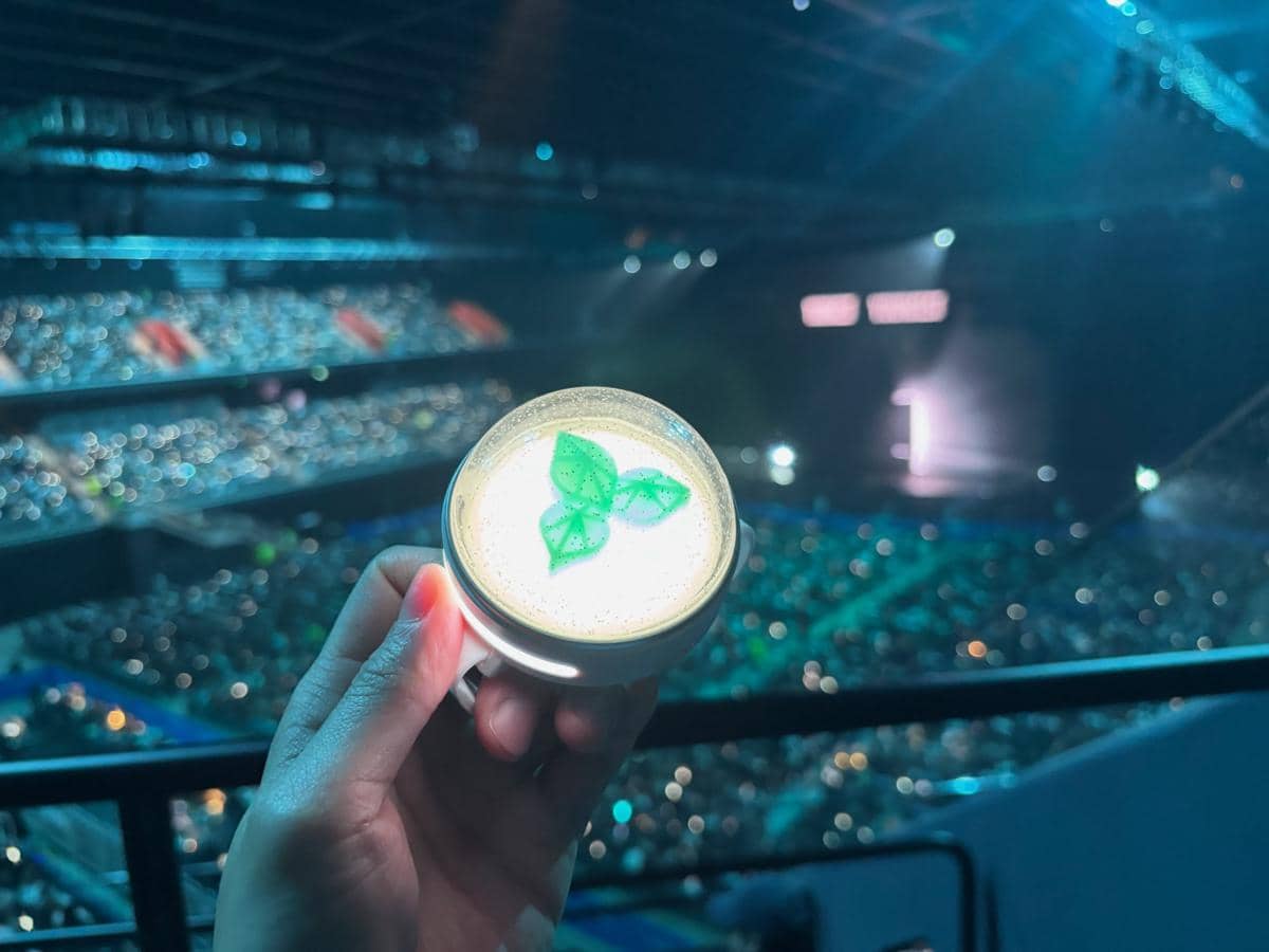 potret Heo Nam Jun nonton konser solo Young K DAY6