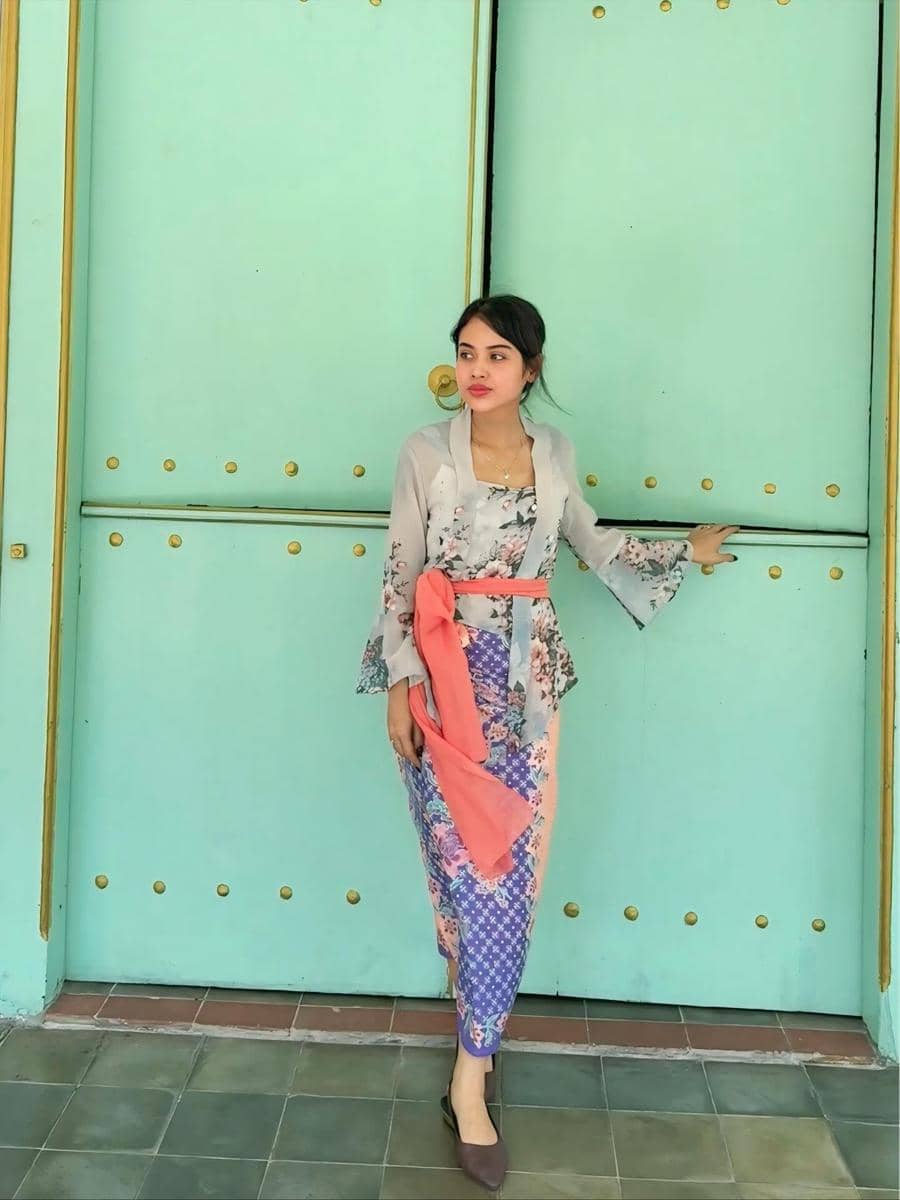 Inspirasi OOTD ala Sintia