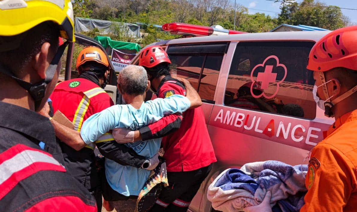 Bantu Tangani Pasien Gempa NTT, PMI Datangi Pos-Pos Pengungsian