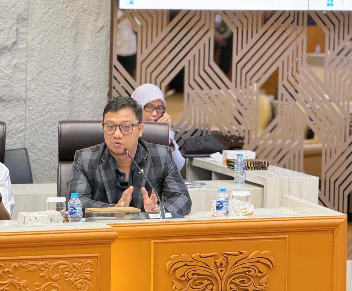 Daniel Mutaqien Resmi Awasi KPK, Polri hingga Kejaksaan Agung