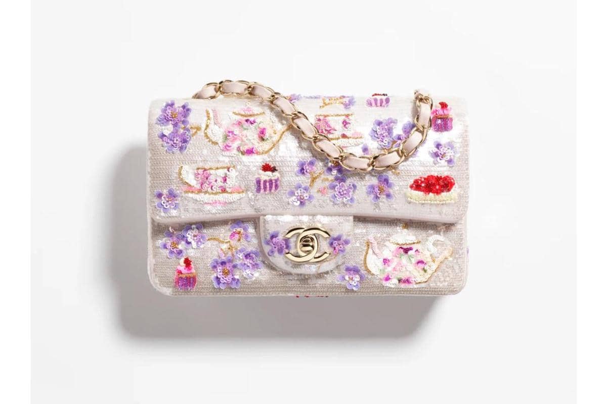 Detail Mini Classic Flab Bag Chanel yang Langka, Super Limited Edition