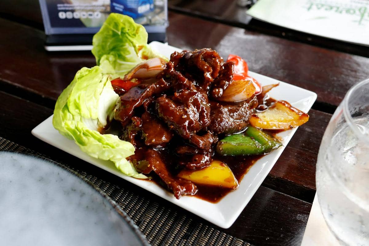 ilustrasi beef san choy bow