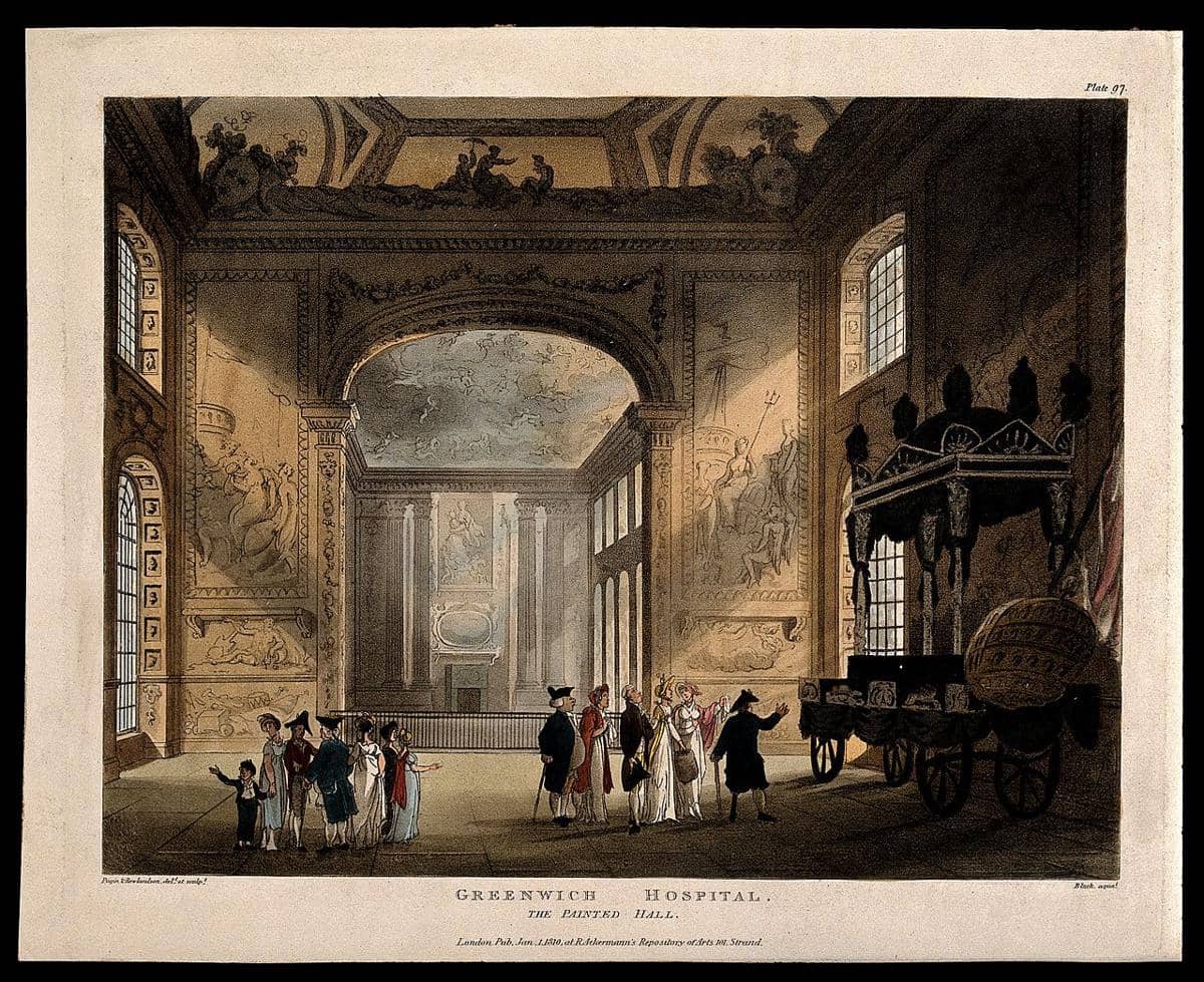 Para pengunjung di Rumah Sakit Angkatan Laut Kerajaan di Painted Hall bersama peti jenazah dari Laksamana Lord Horatio Nelson di sisi kanan.