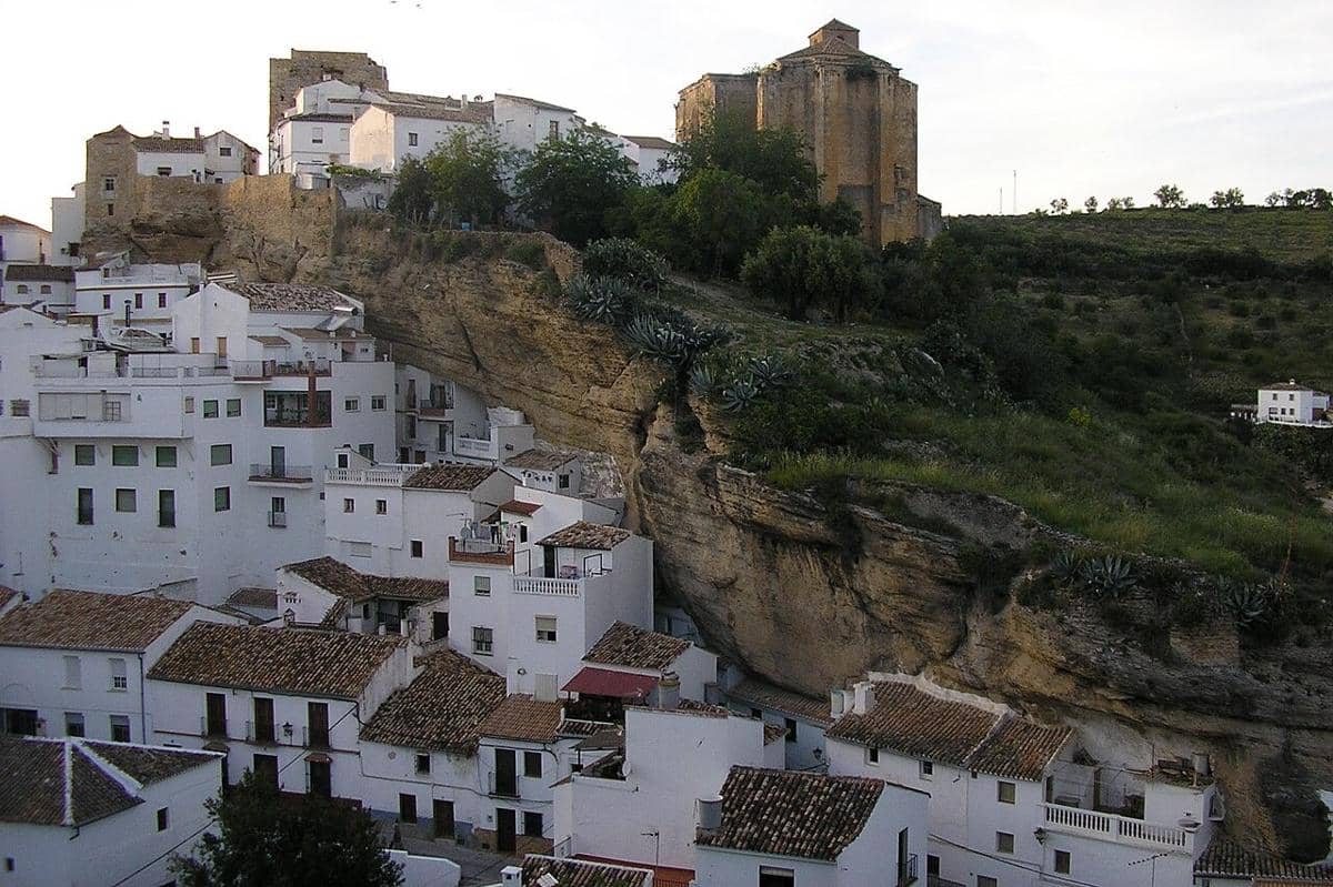 Setenil de las Bodegas, Spanyol