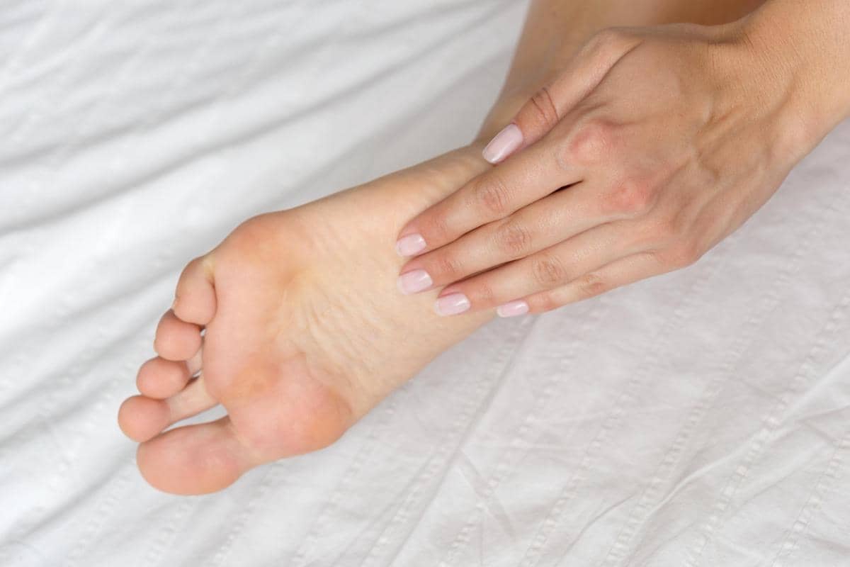 5 Tips Menjaga Telapak Kaki agar Tidak Pecah-pecah Saat Kemarau