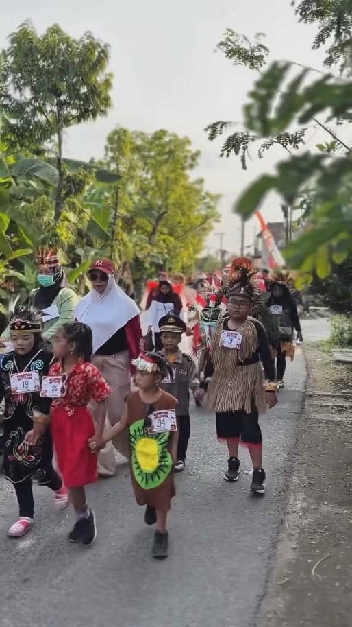 Via Vallen Gelar Lomba 17-an Jalan Sehat (instagram.com/viavallen)