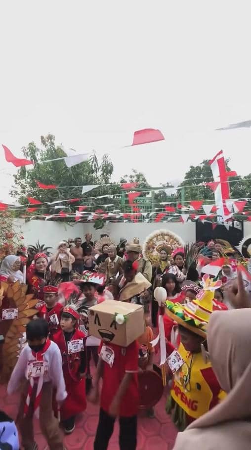 Via Vallen Gelar Lomba 17-an Jalan Sehat (instagram.com/viavallen)
