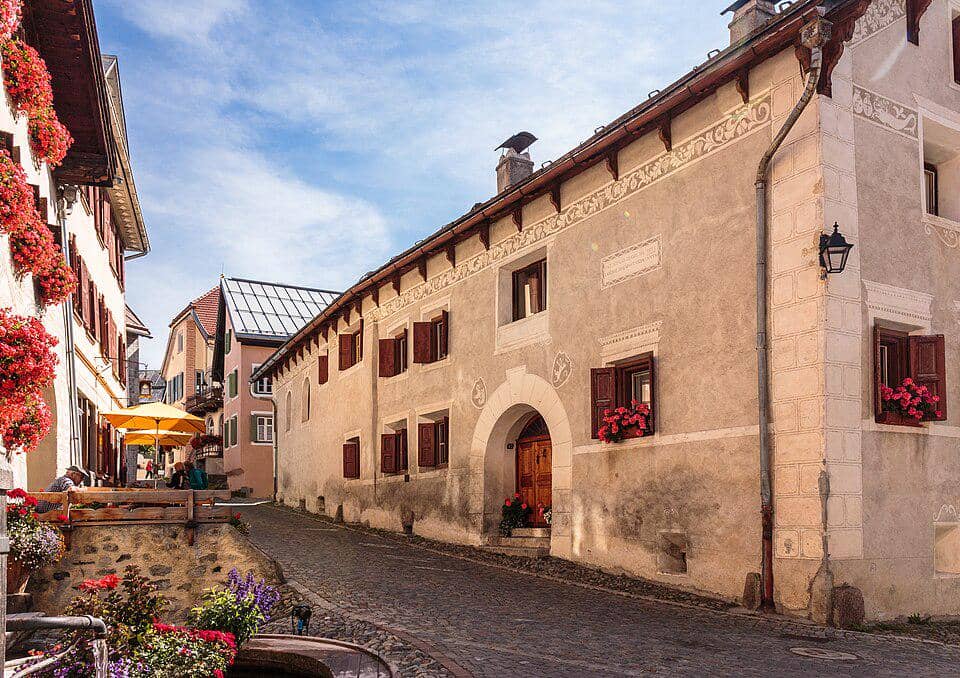 Desa Guarda di Swiss