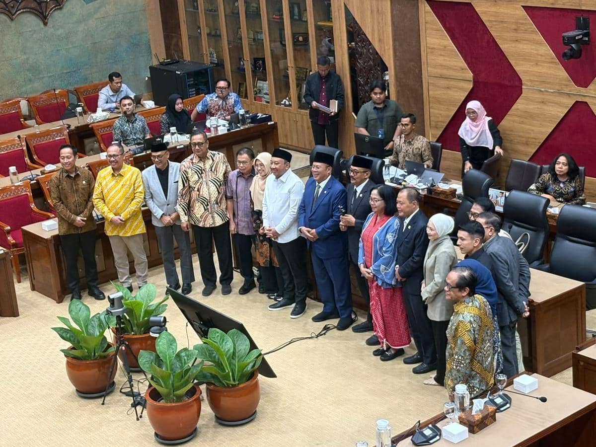 Agung Widyantoro Resmi Gantikan Hetifah Pimpin Komisi X DPR