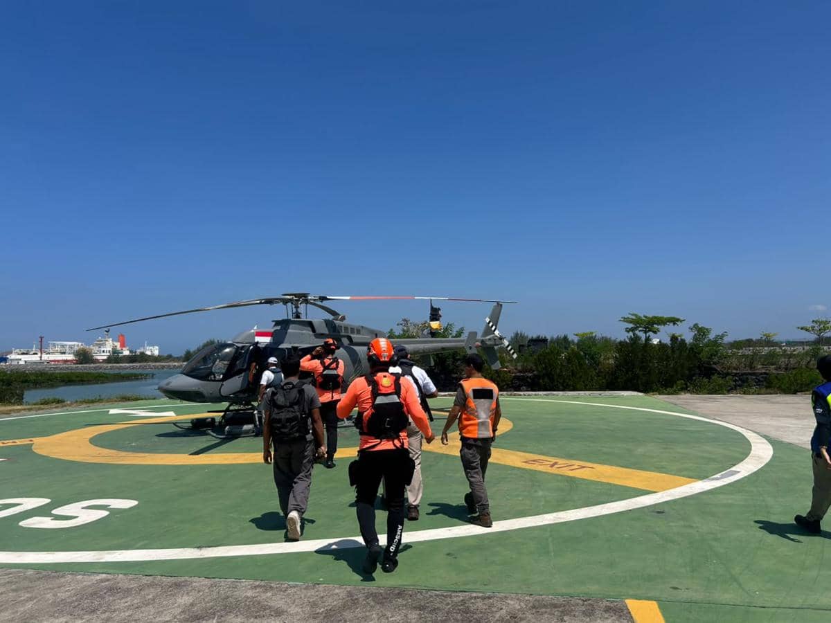 Mencari 4 Korban KMP Putri Yasmin, Helikopter Sisir Laut Bali-Lombok