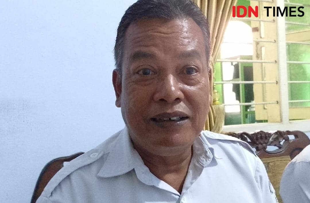 Solihin, pengurus KDMP Rawalo, menyampaikan manfaat koperasi dalam menyerap tenaga kerja lokal pada Rabu, 19 Agustus 2026.
