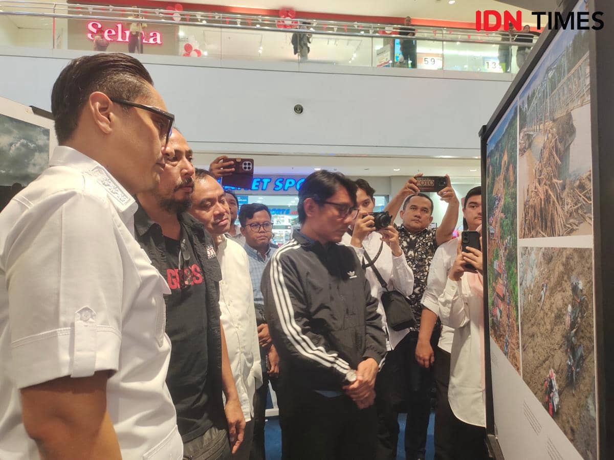 Pameran Foto Bencana Sumatra "Prahara Pulau Emas" Digelar di Medan
