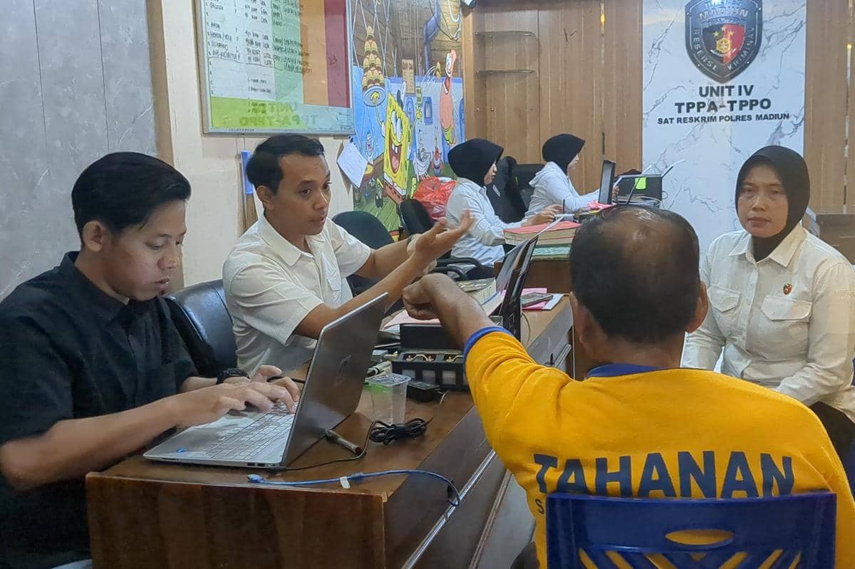 Cekcok, Pria di Madiun Tega Tusuk Istri dan Anaknya