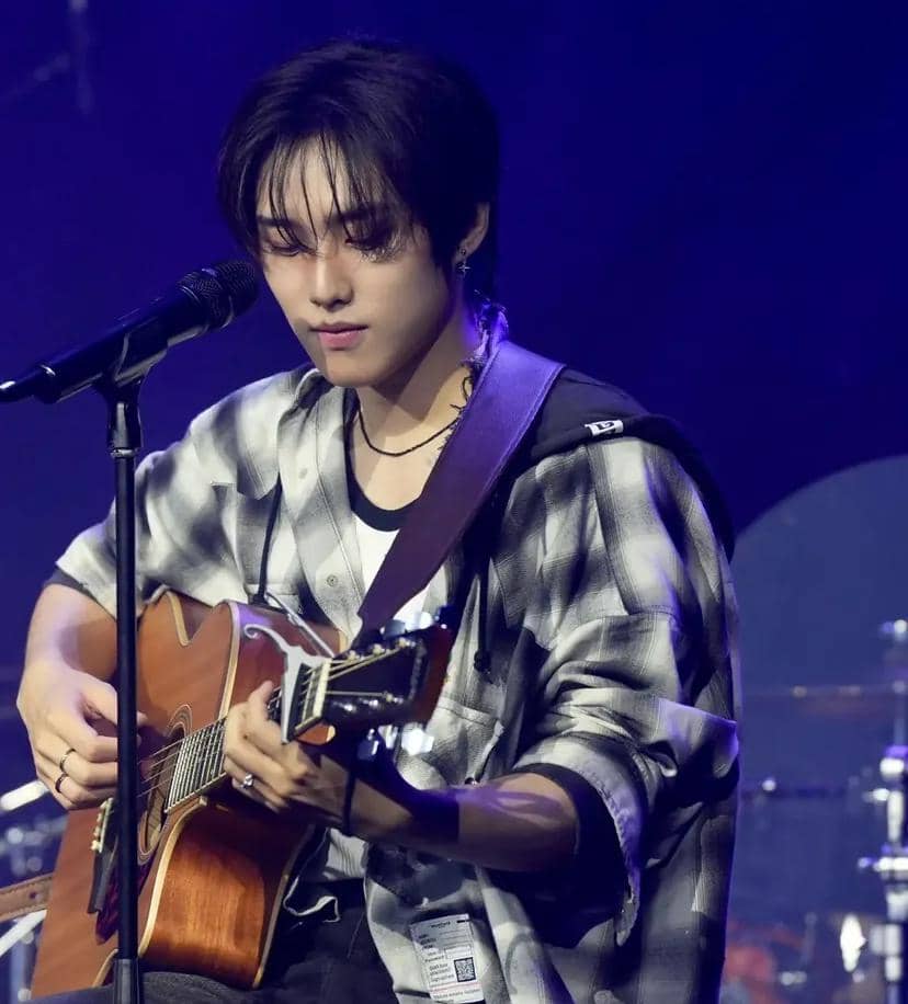 Potret Jacob, anggota THE BOYZ, dalam unggahan Instagram @jakeyjbae seperti tercantum pada keterangan.