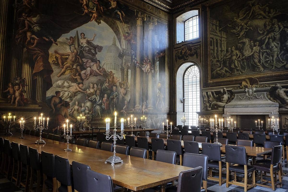 Painted Hall di dalam Old Royal Naval College di Greenwich, London, Inggris.
