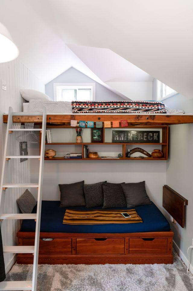 ilustrasi menggunakan kasur loft bed