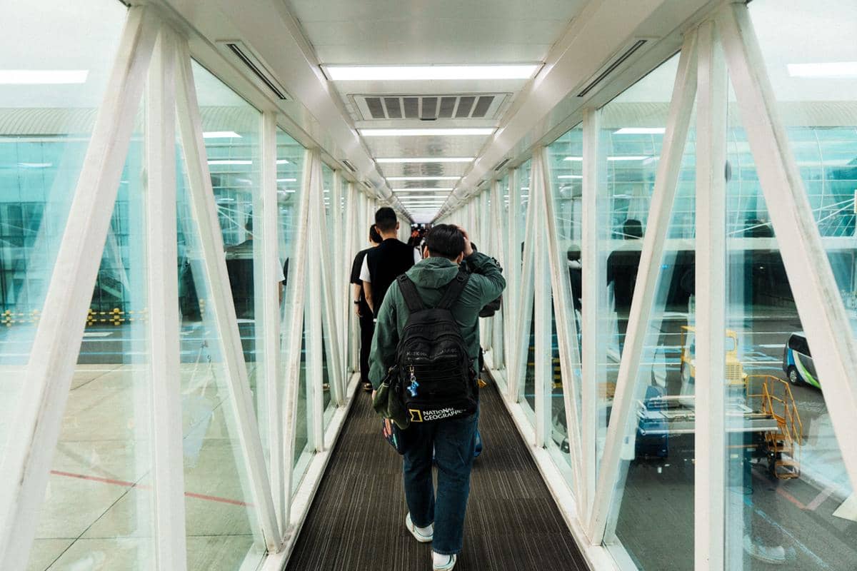 ilustrasi kedatangan di bandara