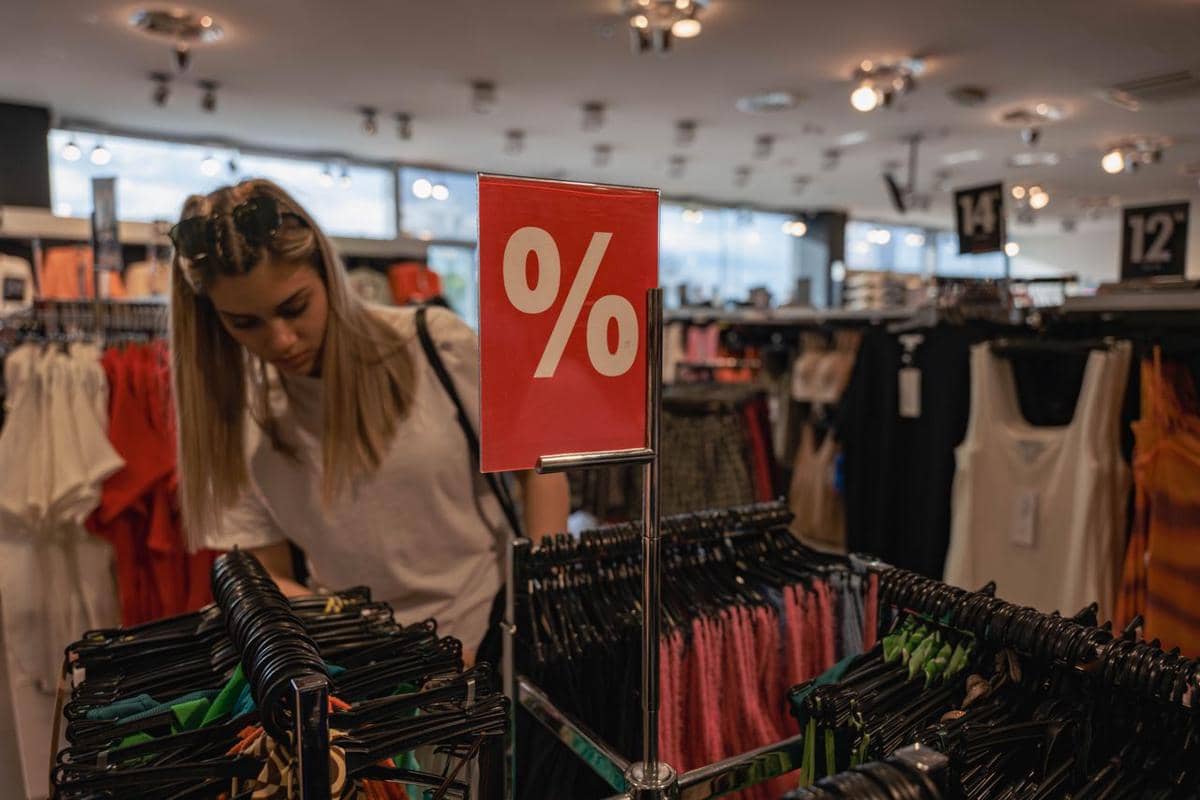 4 Jebakan Psikologis Promosi Buy 1 Get 1 yang Sering Kuras Dompet Kamu