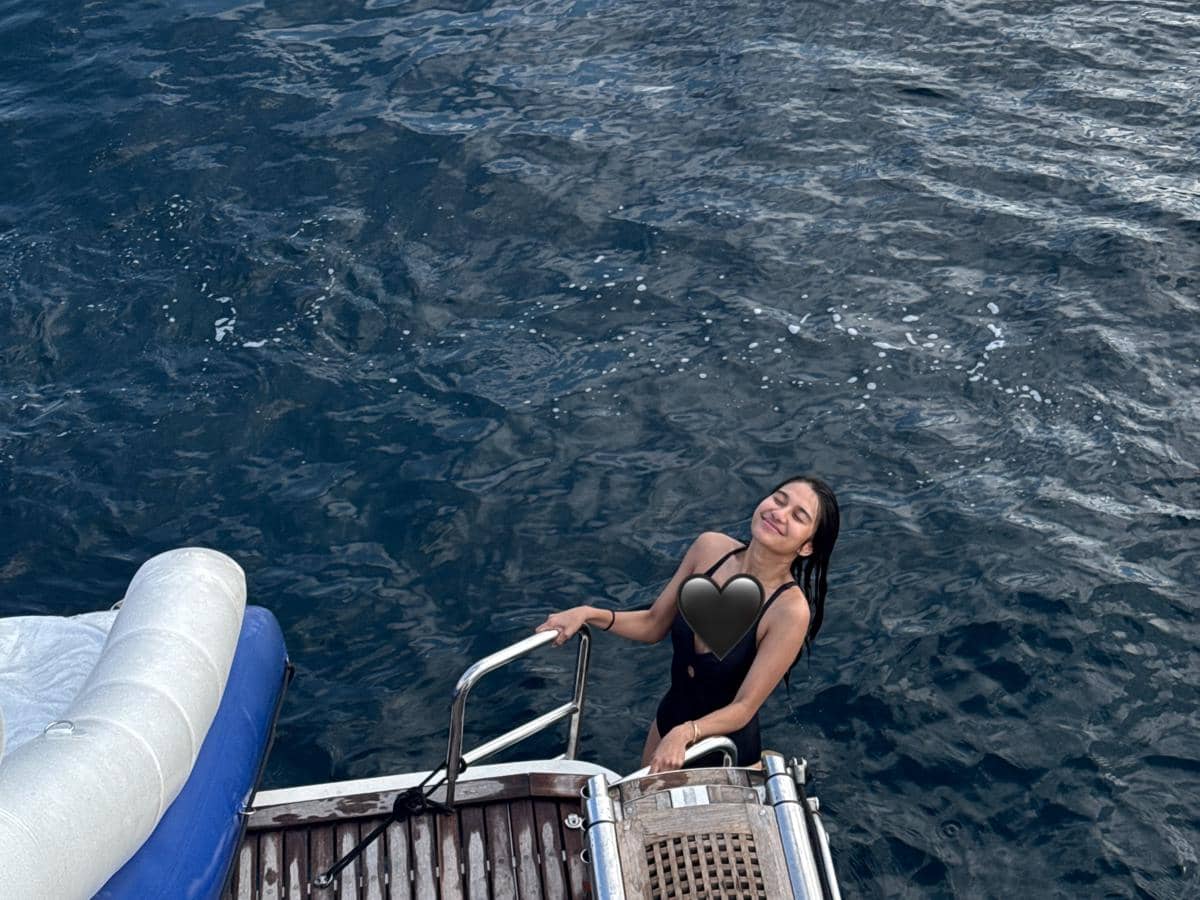 Azizah Salsha liburan di Saint Tropez