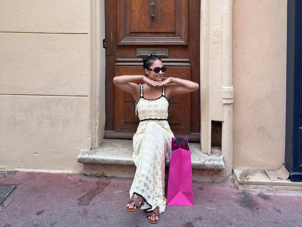 Azizah Salsha liburan di Saint Tropez
