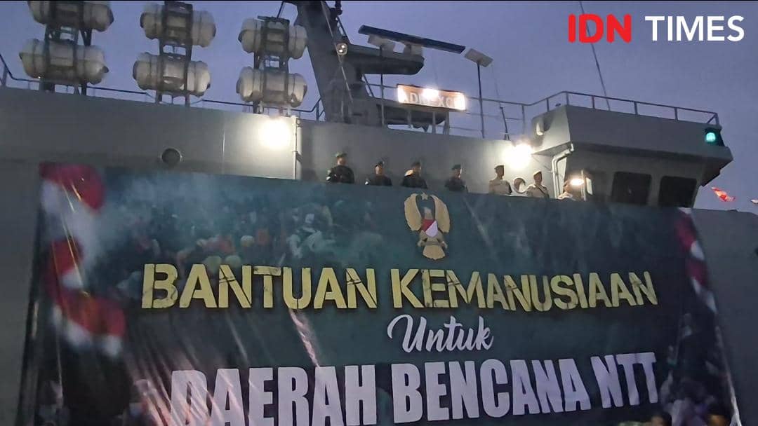 TNI AD Kirim Kapal Adri 92 ke NTT, Jadi Rumah Sakit Apung bagi Korban Gempa