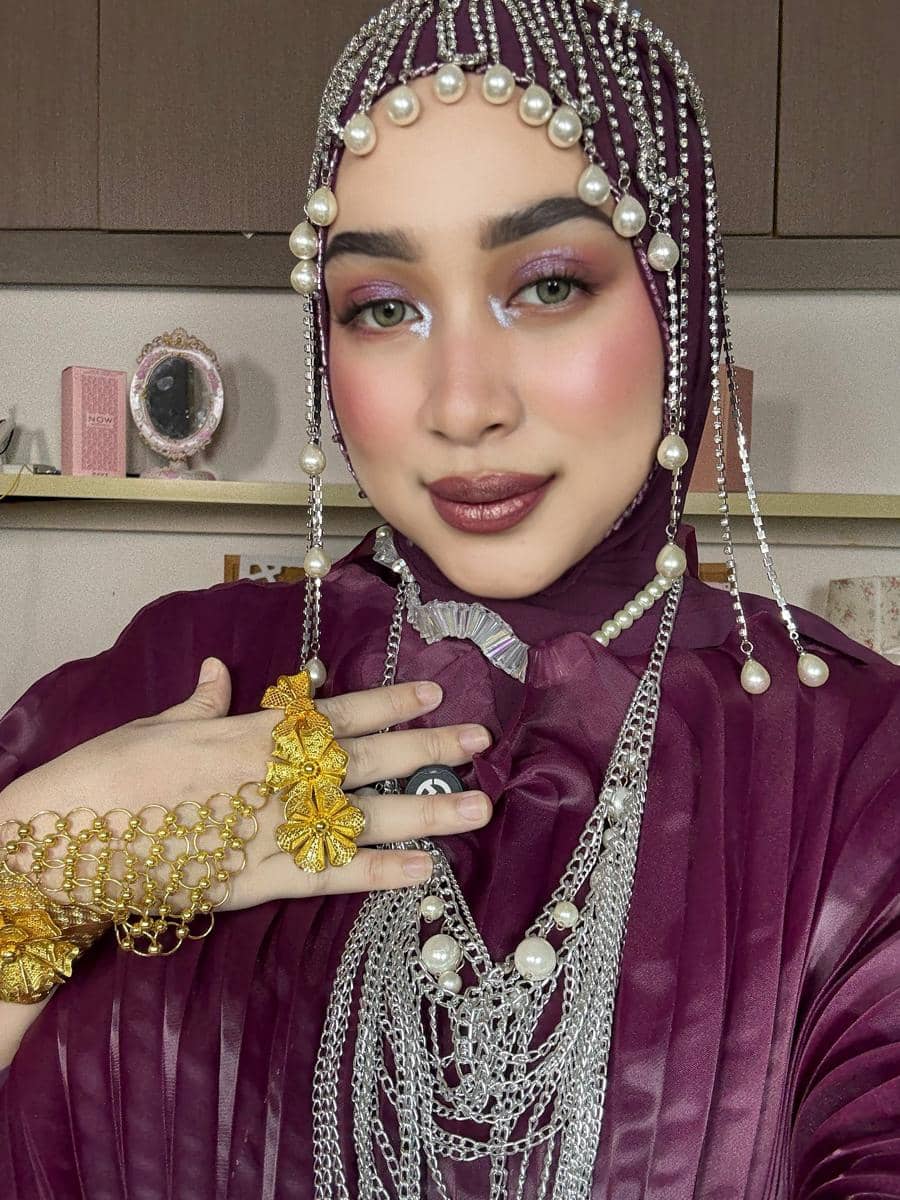 Inspirasi makeup ala Tasya Sayeed