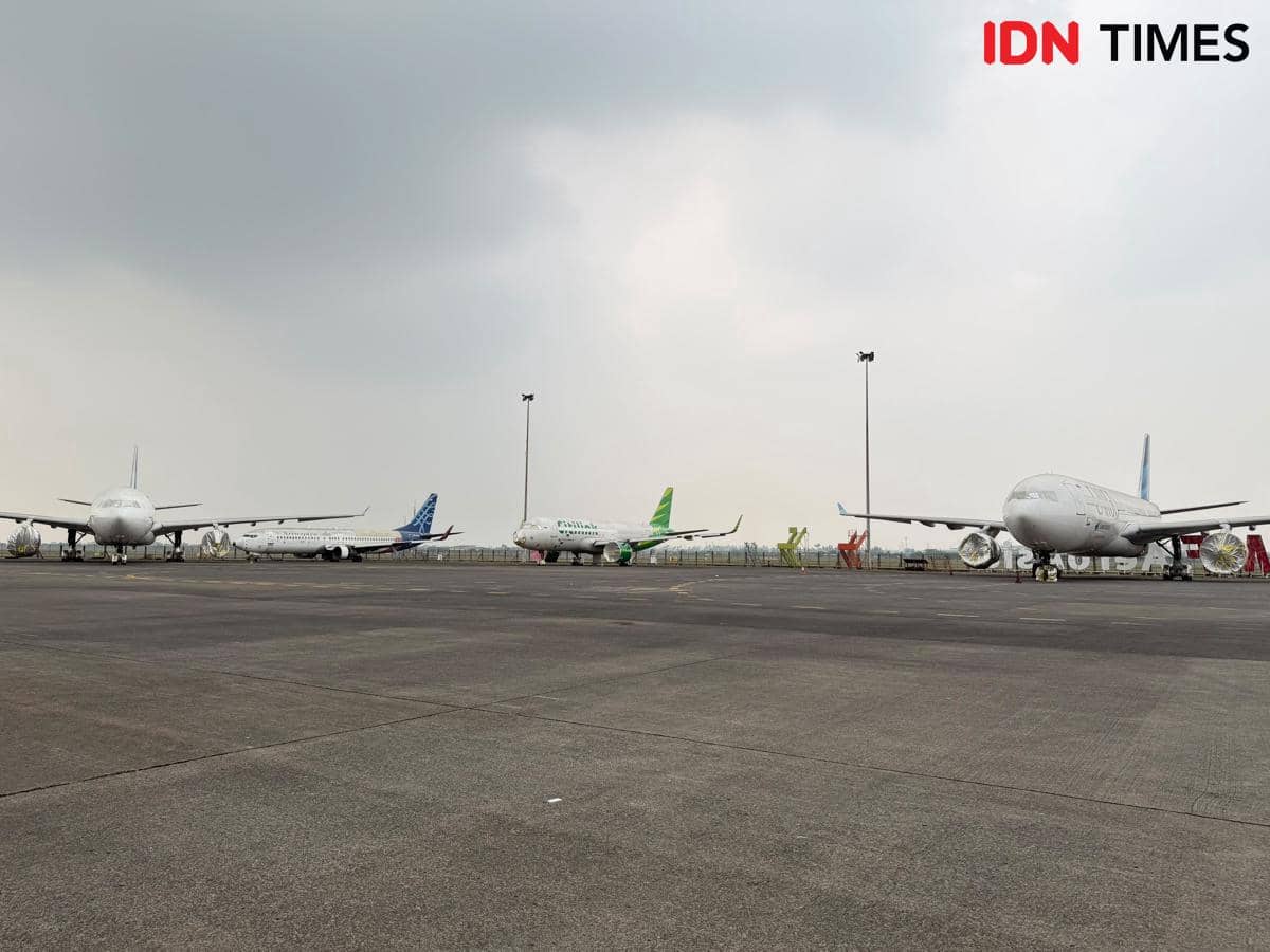 Hanggar GMF AeroAsia di Tangerang, Banten.