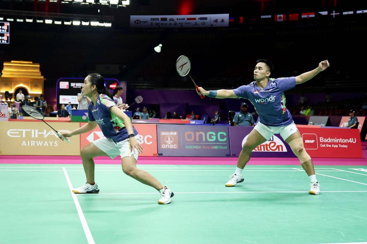 Amri Syahnawi/Nita Violina Marwah mengunci kemenangan pertama di Kejuaraan Dunia Bulu Tangkis 2026.