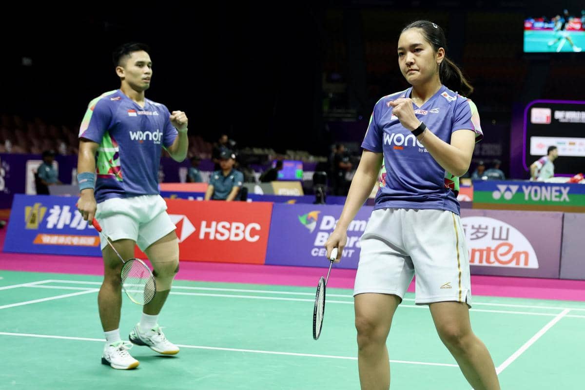 Amri Syahnawi/Nita Violina Marwah mengunci kemenangan pertama di Kejuaraan Dunia Bulu Tangkis 2026.