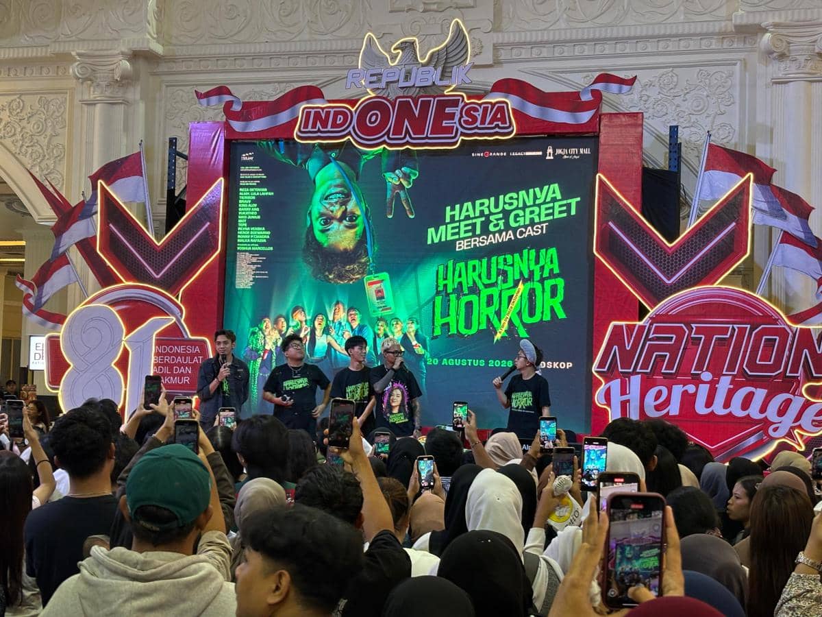 Cast film Harusnya Horror menyapa penggemar di Jogja City Mall, Rabu (19/8/2026). (IDN Times/Herlambang Jati Kusumo)